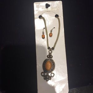 Necklace and earring set